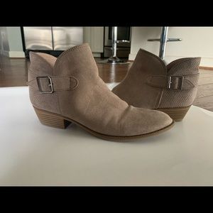 Ankle boots